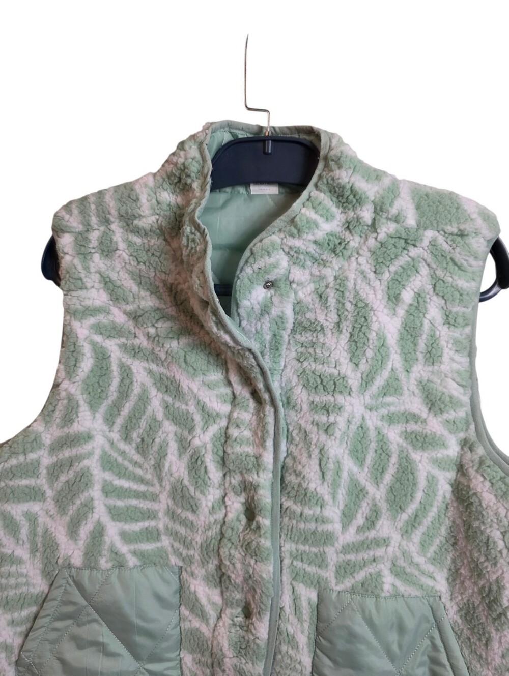 Reel Legends Women’s Medium Reversible Sherpa Fleece Vest Mint Green NWT - Picture 5 of 13